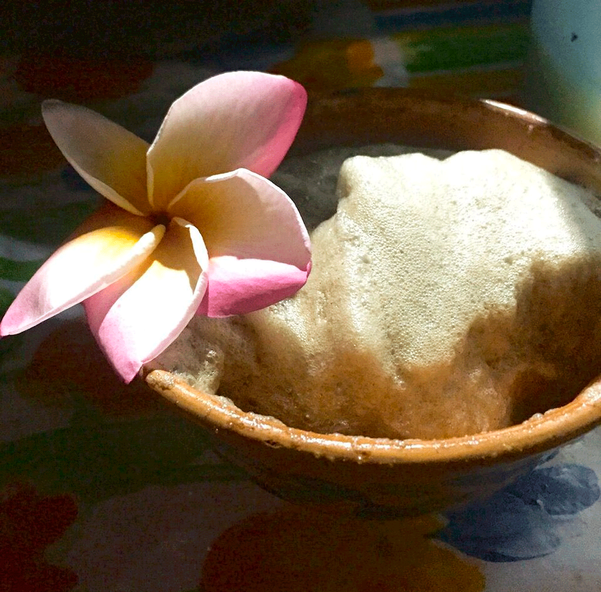 Bu’pu, la bebida tradicional que se prepara con flores