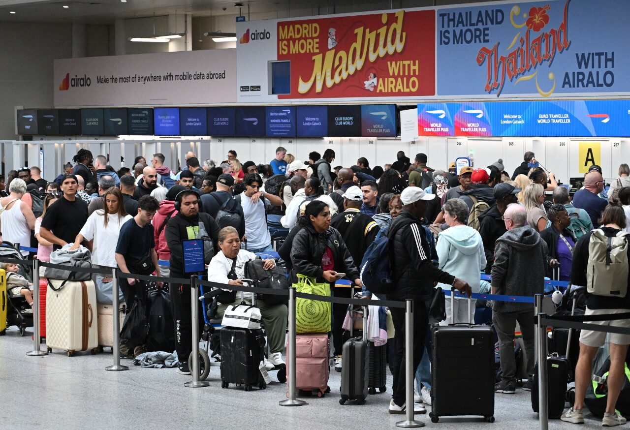 Cancelan más de 2,000 vuelos por falla técnica en Reino Unido; estos son los aeropuertos afectados