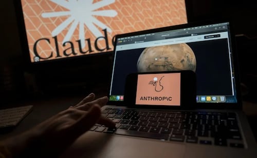 Claude hace el 25% de las tareas para crear nuevos modelos de IA; "asume trabajo de investigadores", reporta Anthropic