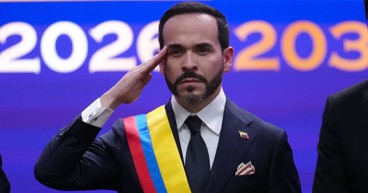 Como en EU: De la Espriella levanta restricción para que colombianos puedan portar armas para defenderse