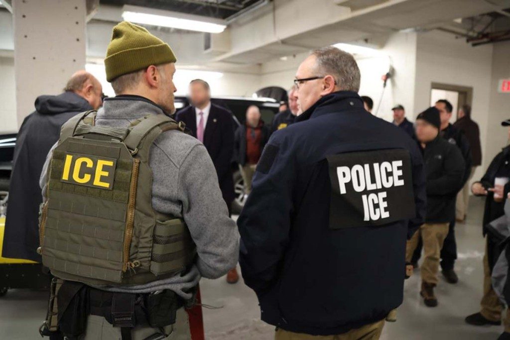 Crece la cooperación entre policías locales y ICE