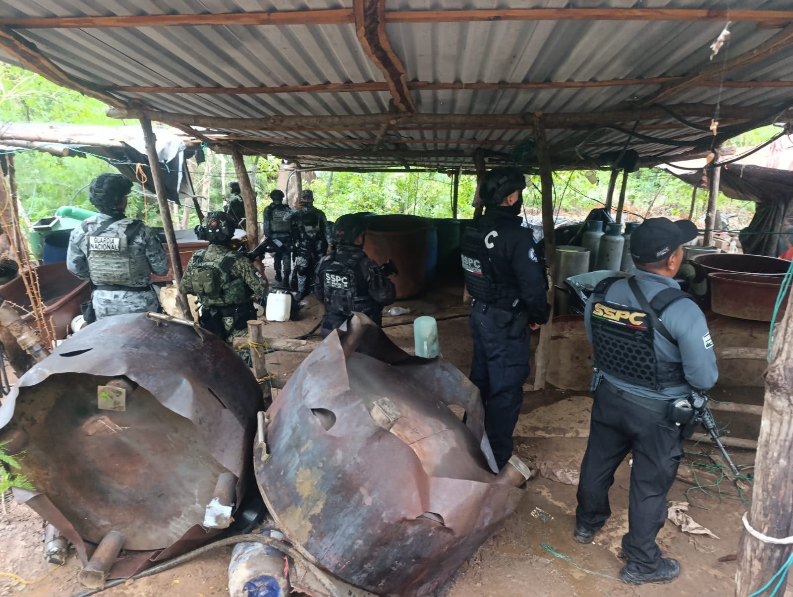 Desmantelan tres narcolaboratorios en Guerrero: Decomisan sustancias y precursores químicos