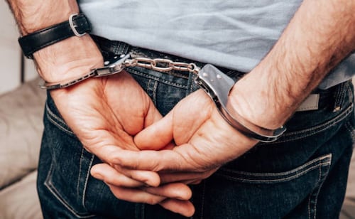Detienen en Costa Rica a presuntos miembros del Cártel de Sinaloa y el Tren de Aragua; les decomisaron cocaína, dinero y armas