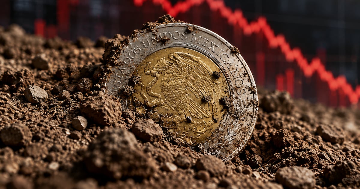 Dólar ‘arrastra por el suelo’ al peso en septiembre: Es la moneda más depreciada del mundo