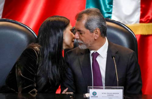 Enrique Galván Ochoa: Dinero