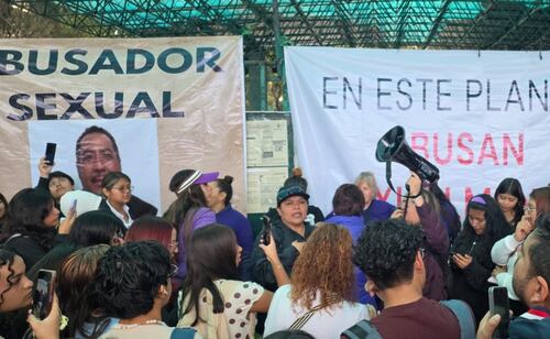 Estudiantes y familiares toman plantel Bachilleres 3; denuncian presunto caso de acoso contra alumna