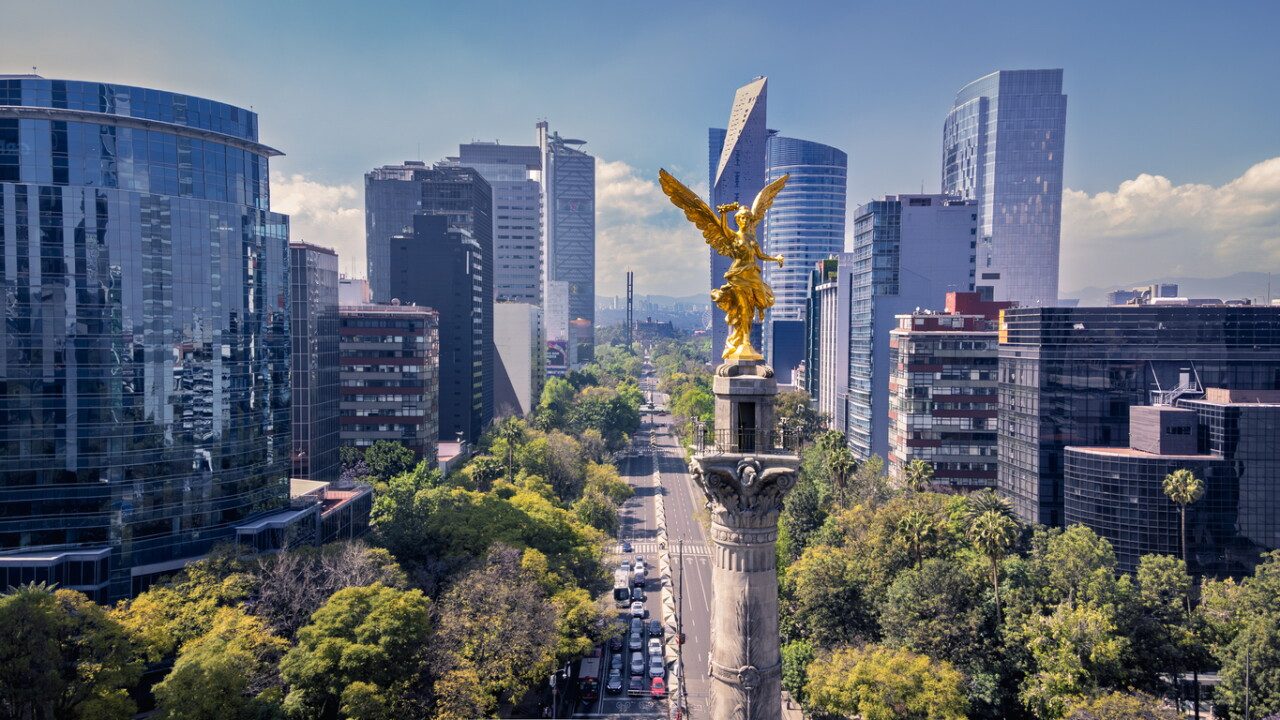 Fitch mejora a 1.4% el crecimiento de México para 2026 por el impulso de EU y la IA