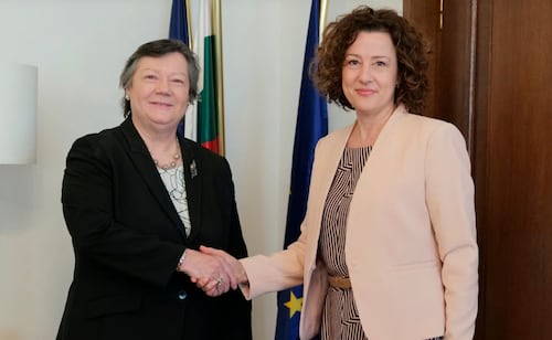 Hallan muerta a embajadora de Portugal en Bulgaria; no tenía signos de violencia