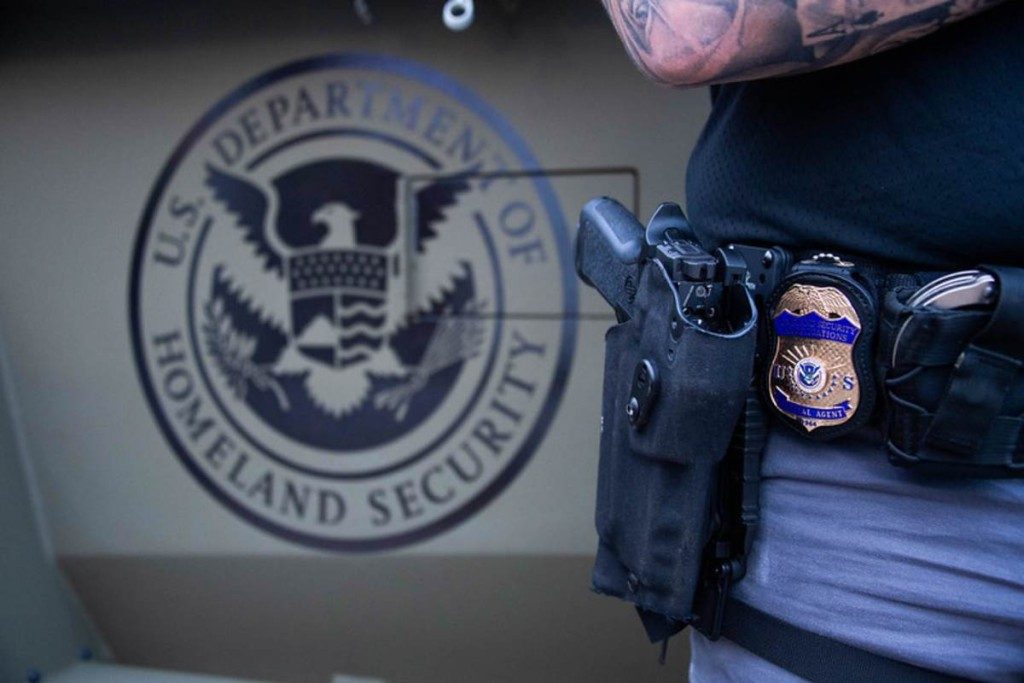 ICE desperdició decenas de millones en proyectos antiinmigrantes deficientes: Informe