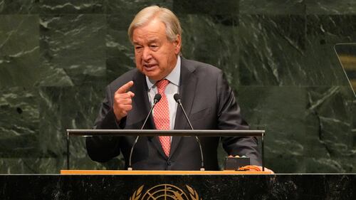 Jefe de la ONU pide a EU y Rusia negociar nuevo acuerdo nuclear; es el momento "más peligroso" desde el fin de la Guerra Fría, dice