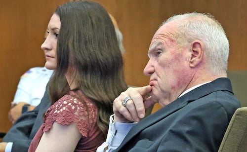 Juez fija nueva audiencia en el caso de Lindsay Clancy; juez decidirá si desestima los cargos contra la mujer