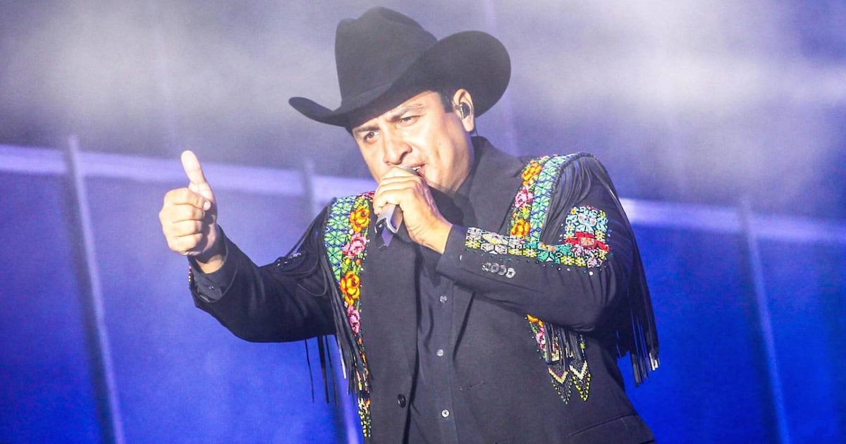 Julión Álvarez cuenta cómo le quitaron la visa: ‘Los músicos estaban en el aeropuerto, les dijeron que pa’ atrás’