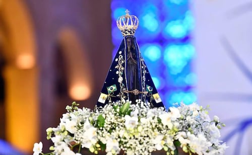 La Virgen de Aparecida entra en la contienda electoral de Brasil; Lula y Flávio Bolsonaro disputan el voto religioso