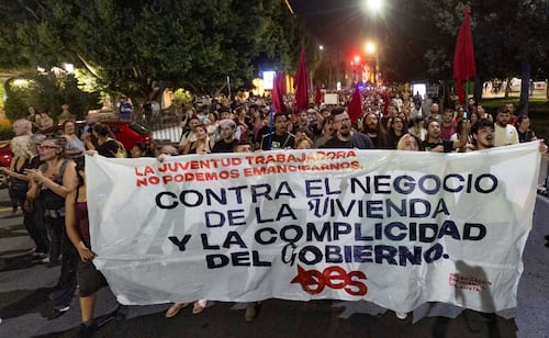 Maricarmen, de 87 años, podrá volver a su casa en Madrid tras ser desalojada; alcanza acuerdo con empresa propietaria del inmueble