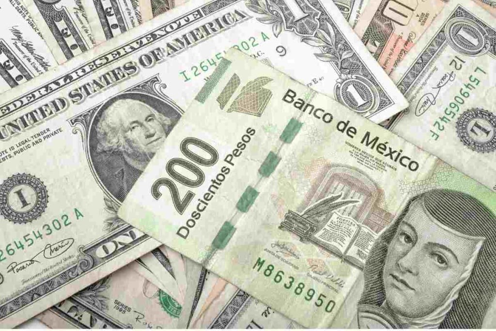 ¡No tires tu dinero! Esta es la remesadora que MÁS pesos te da por tus dólares en octubre