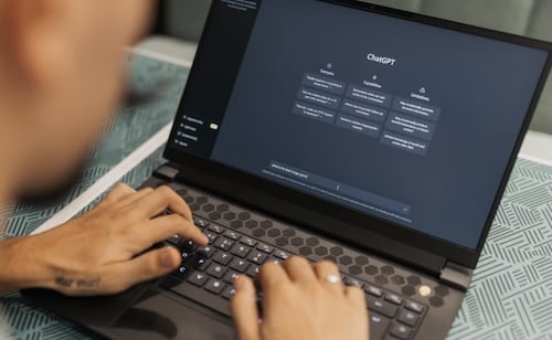 OpenAI cancela lanzamiento de GPT-6.1 Astra por motivos de seguridad, reportan medios; detectan fallas durante pruebas internas