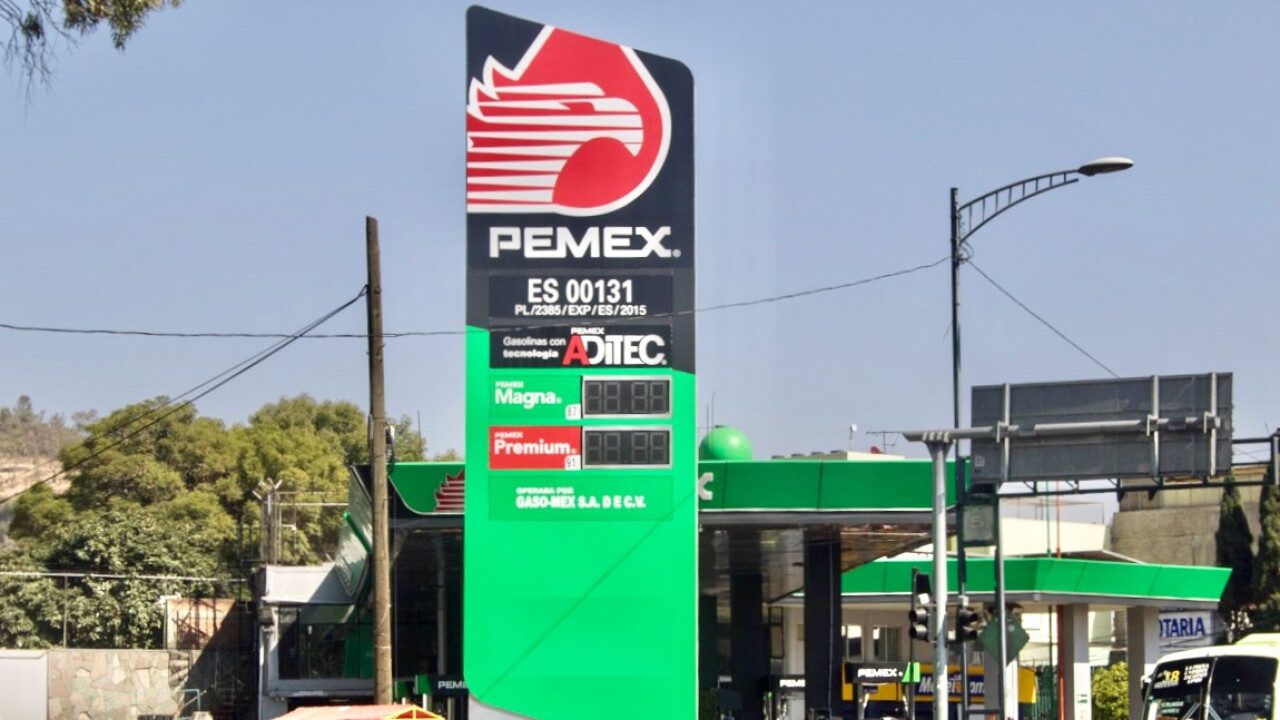 Pemex pierde 1,756 millones de pesos al mes por contención de precios de gasolina y diésel