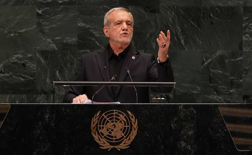 Presidente de Irán llama "terrorista" a EU; “nosotros hemos sido las víctimas... Solo nos hemos defendido", dice Pezeshkian