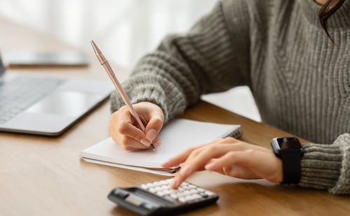 Préstamo de bajo monto; qué es y cómo solicitarlo de forma segura