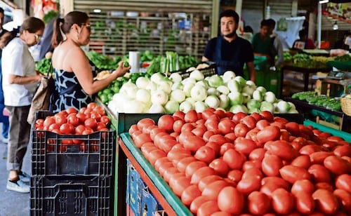 Profeco identifica aumento en precio de cebolla y limón; comparte receta de pozole por menos de 300 pesos