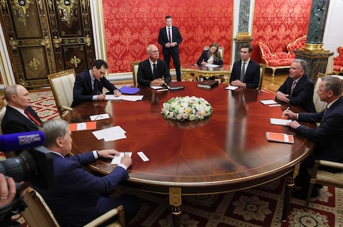 Putin dijo a emisarios de Trump que el Ejército ruso logrará sus objetivos en Ucrania; califican reunión de "muy franca"