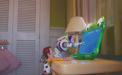 ¿Qué ver?: “Toy Story 5” defiende el poder del juego