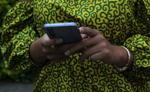 Reportan 68% de líneas telefónicas registradas con terminación 1; calculan que más de 2 millones quedarán en desuso