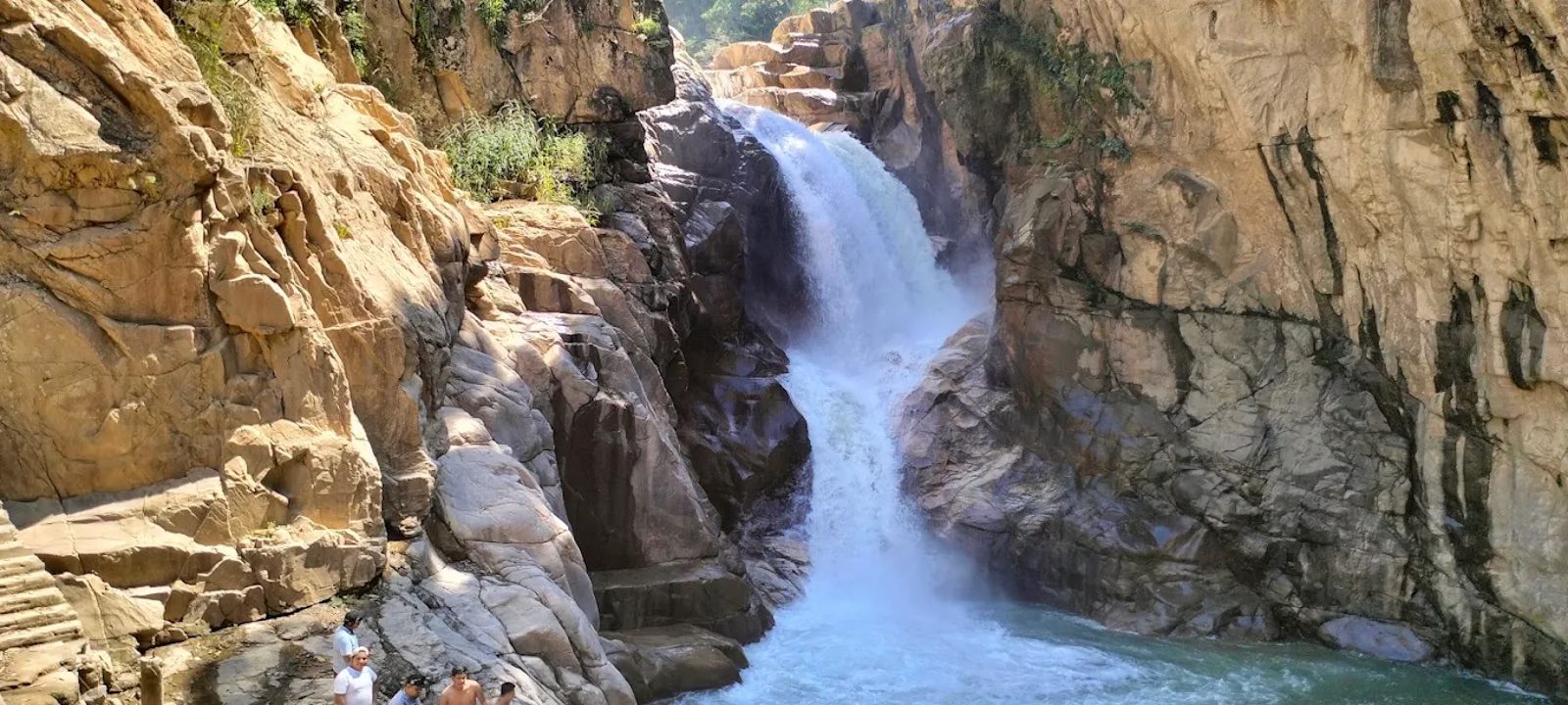 Salto de Minatitlán, la cascada que también es parque acuático
