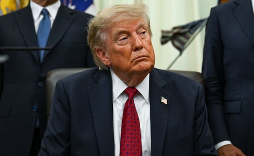 SIP critica veto de Trump a periodistas; "el poder público no puede utilizar el acceso a sus instalaciones como castigo”