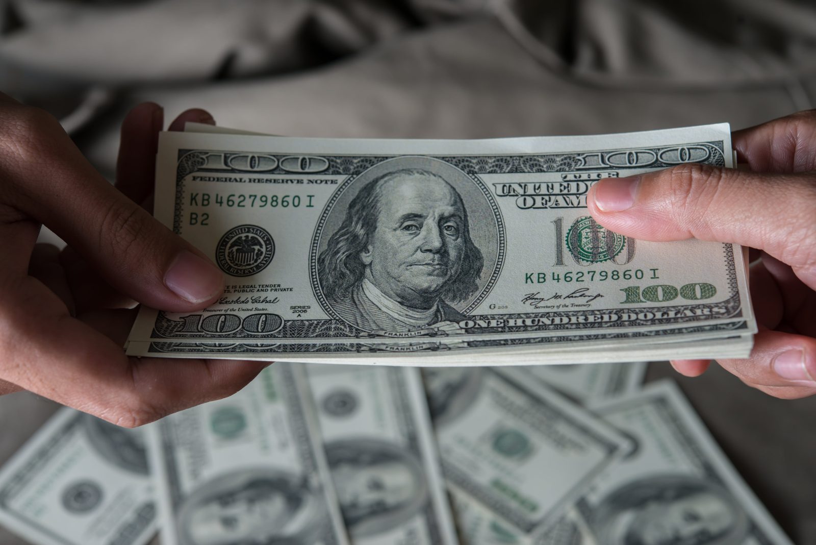 Sorry, peso: Dólar tiene su mejor semana desde marzo