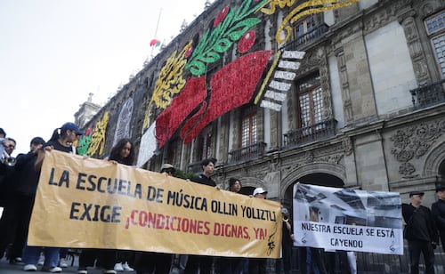 Tras presión, prometen  atender escuela de la Ollin Yoliztli