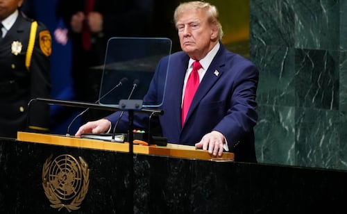Trump amenaza con usar la "fuerza militar" en Latinoamérica; EU “ya no permitirá que amenazas contra América ganen terreno", dice