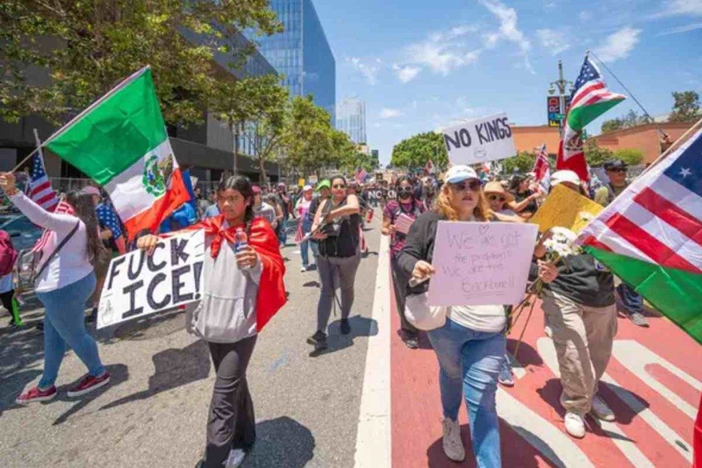 Trump propone dejar a los inmigrantes fuera del Censo 2030