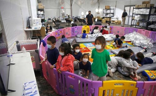Trump restringe reporte directo de posibles casos de trata infantil; cambio afecta a más de mil menores migrantes bajo custodia federal