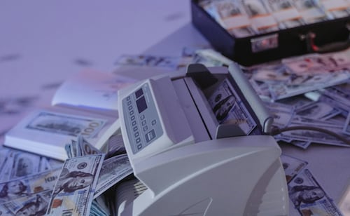 UIF y ASF refuerzan colaboración contra corrupción; intercambian información para detectar lavado de dinero