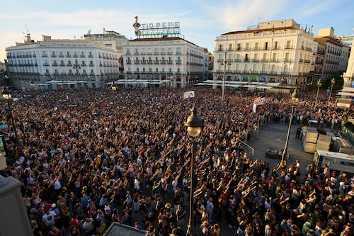 Una multitud marcha en Madrid contra el desalojo de una mujer de 87 años; exigen frenar el costo de la vivienda en España