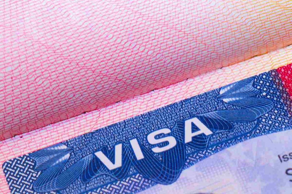 Una vez más, Trump anuncia una nueva contra el turismo de maternidad