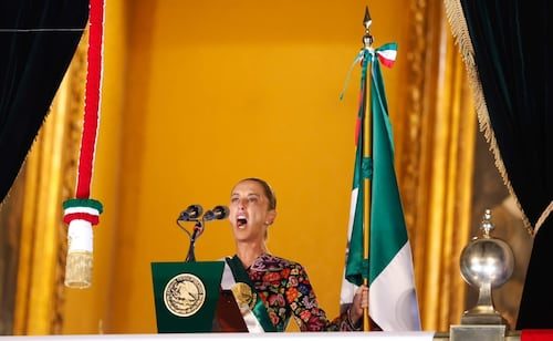 "Viva un México soberano"; Sheinbaum dedica arengas a pueblos indígenas, afrodescendientes y a migrantes