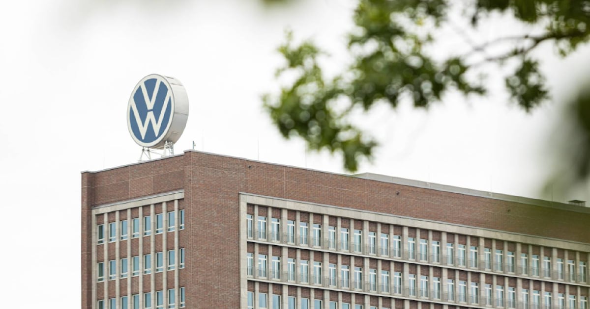 Volkswagen, en crisis por autos chinos y aranceles: Despedirá a 100 mil y eliminará el 50% de sus modelos