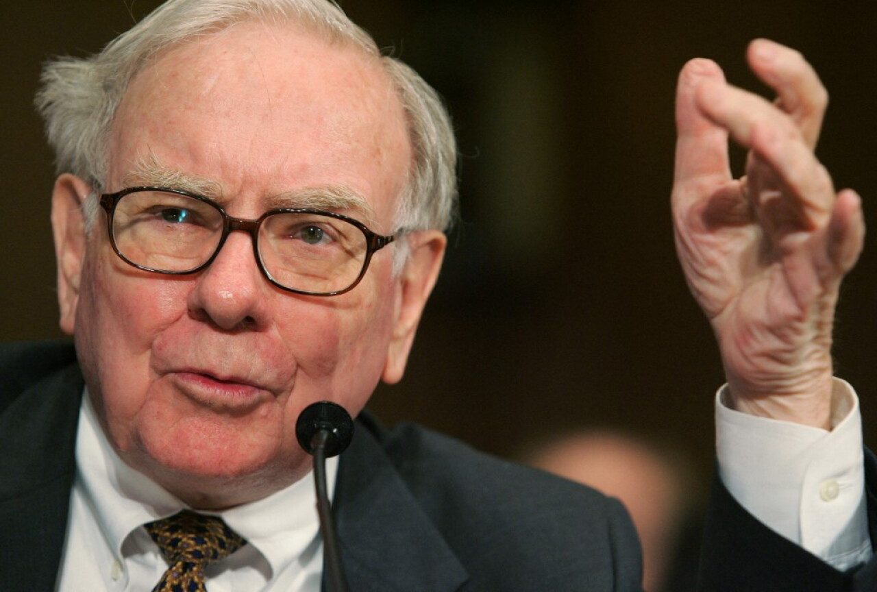Warren Buffett deja la presidencia de Berkshire Hathaway: ¿quién tomará las riendas del imperio de 1 billón de dólares?