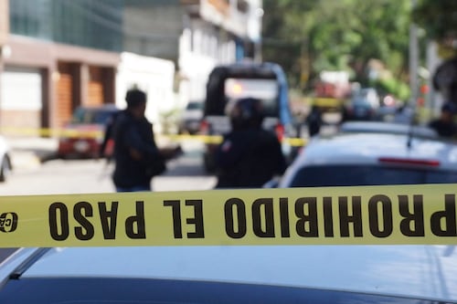 Accidente vehicular deja motociclista muerto en Venustiano Carranza; su acompañante resulta lesionado