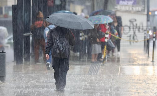 Activan doble alerta por lluvias fuertes en CDMX; hay probabilidades de caída de granizo