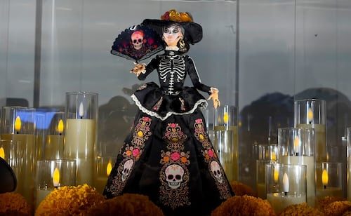 Barbie Día de Muertos 2026; así es la nueva edición premium inspirada en La Catrina