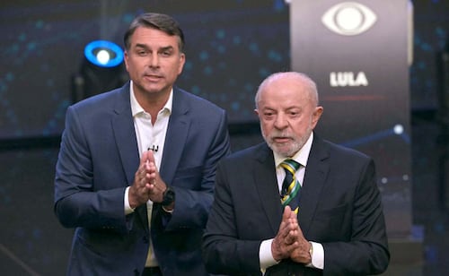 Brasil da 24 horas a Meta para demostrar el mismo trato a Lula y Flávio Bolsonaro; amenaza con multa millonaria
