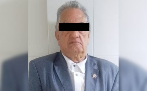 Cae hombre de 73 años por intentar cobrar 5 mdp con un cheque falso en la Cuauhtémoc; policías aseguran documento