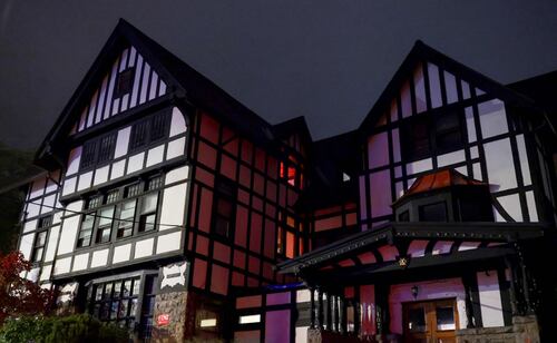 Caso de agresión sexual sacude a Cornell; profesorado impulsa voto de censura simbólico contra la administración