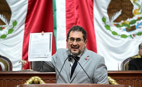 César Cravioto pide a diputados panistas no mentir sobre despojos y plan de ordenación; "se les conoce como el partido del pánico", dice