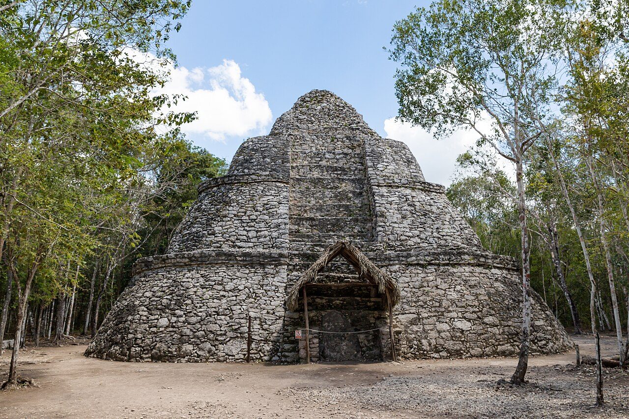 Cobá, la ciudad de caminos blancos: el mundo maya desde Tulum