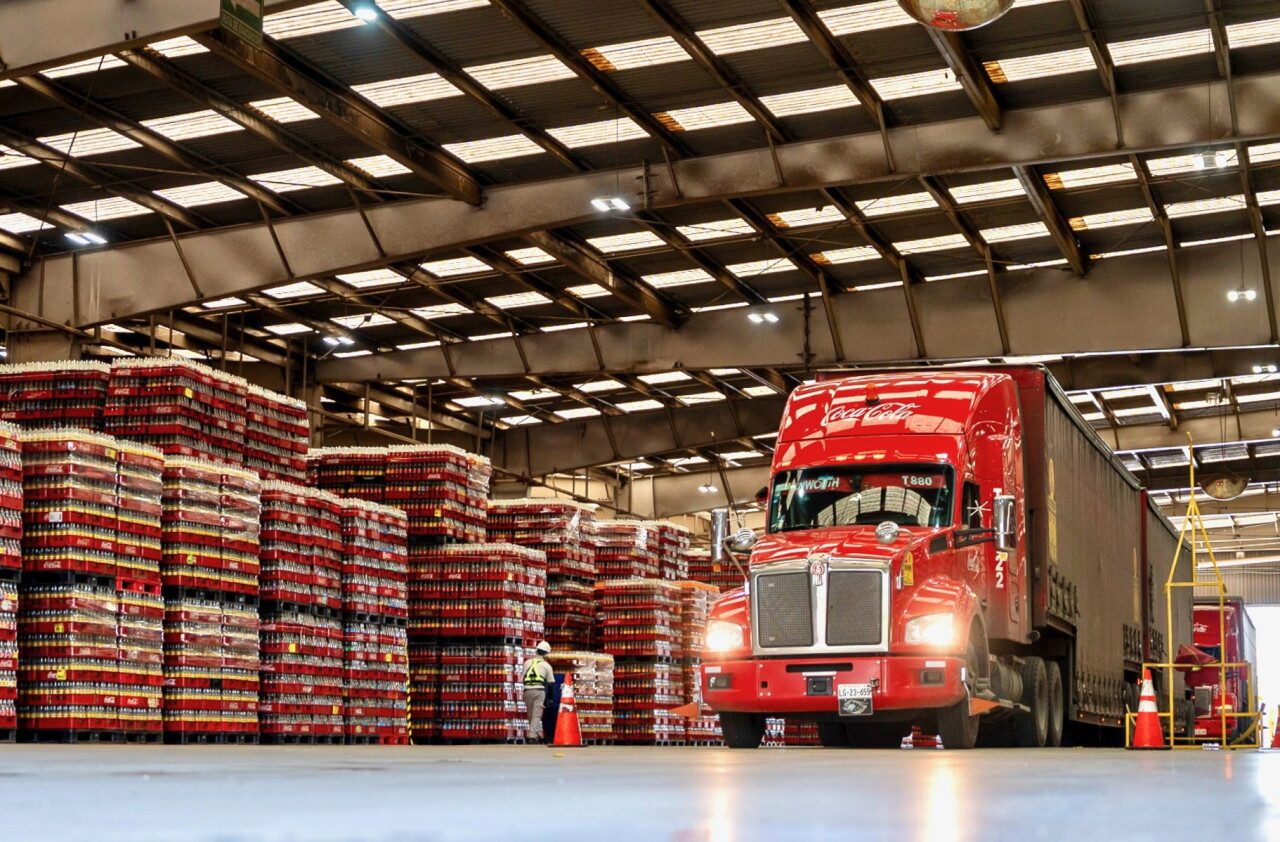 Coca-Cola Femsa recupera ventas en México pese al alza de impuestos a las bebidas azucaradas