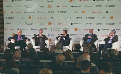 Contra los fanatismos y los populismos, celebra 25 años "Letras libres"